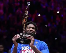 澳洲球员大放异彩,获得MVP奖杯 澳洲球员大放异彩,获得MVP奖杯