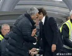 关于曼联主帅下课传闻升温，球队成绩不佳难自圆其说的信息