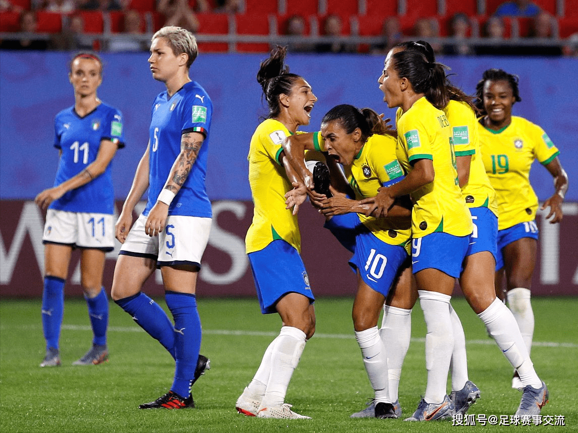 哥伦比亚女足燃情赛场，勇夺胜利的简单介绍
