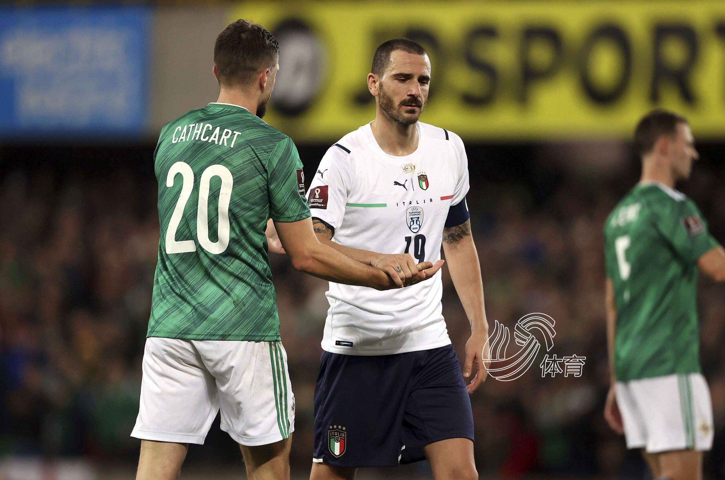 包含法国客场战平瑞士，小组出线前景未卜的词条